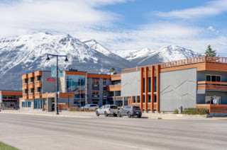 The Crimson - Exterior